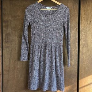 Women’s small maroon/wine sweater dress - like new - great holidays